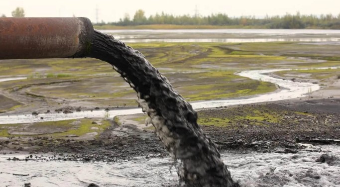 Slurry excreted from a pipe